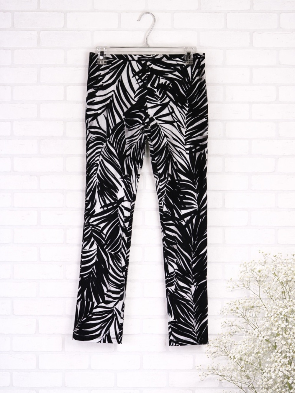 Lafayette 148 Stanton Palm Leaf Black and White Ankle Pants Size 4